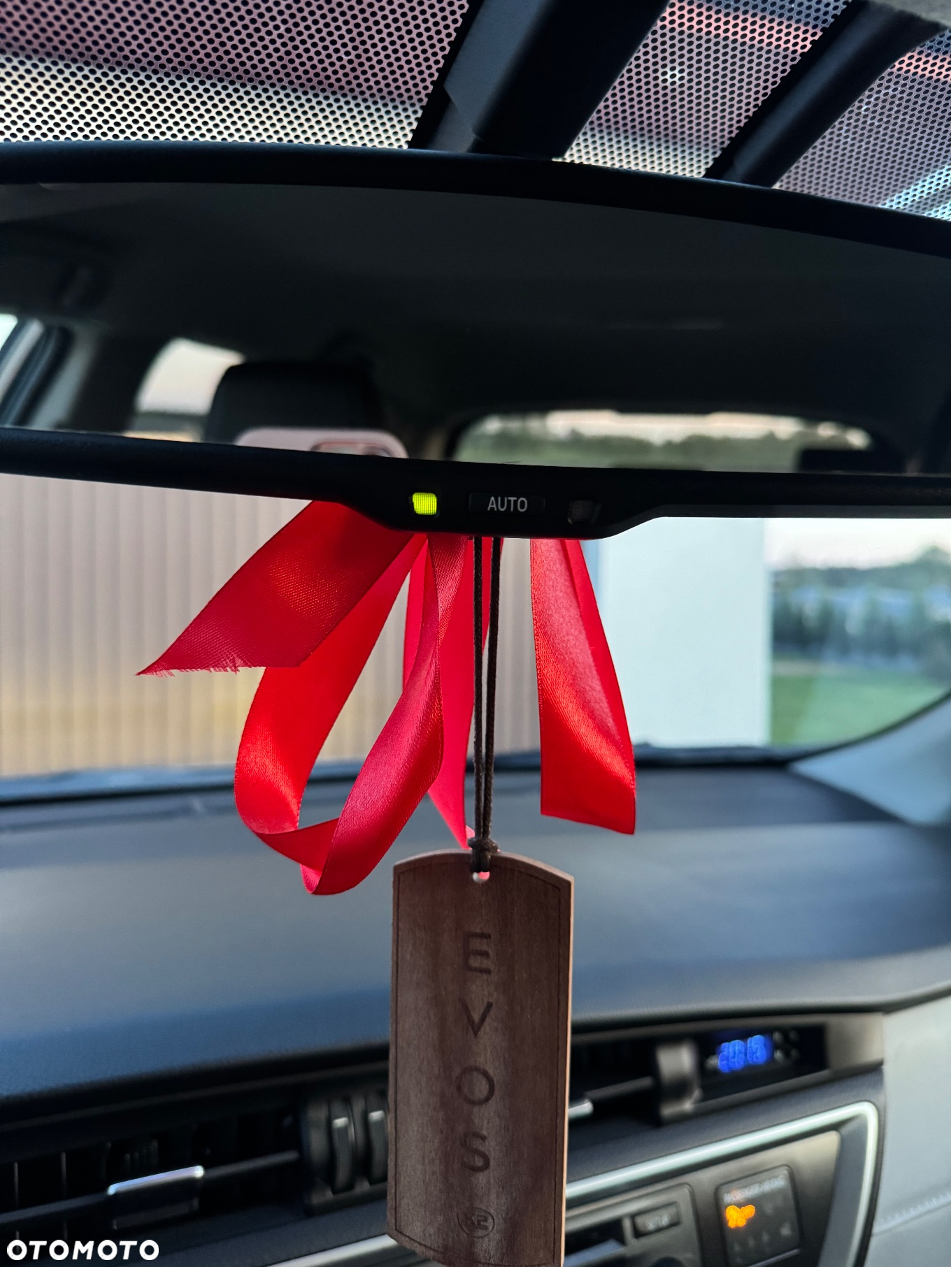 Toyota Auris Hybrid 135 Premium - 13