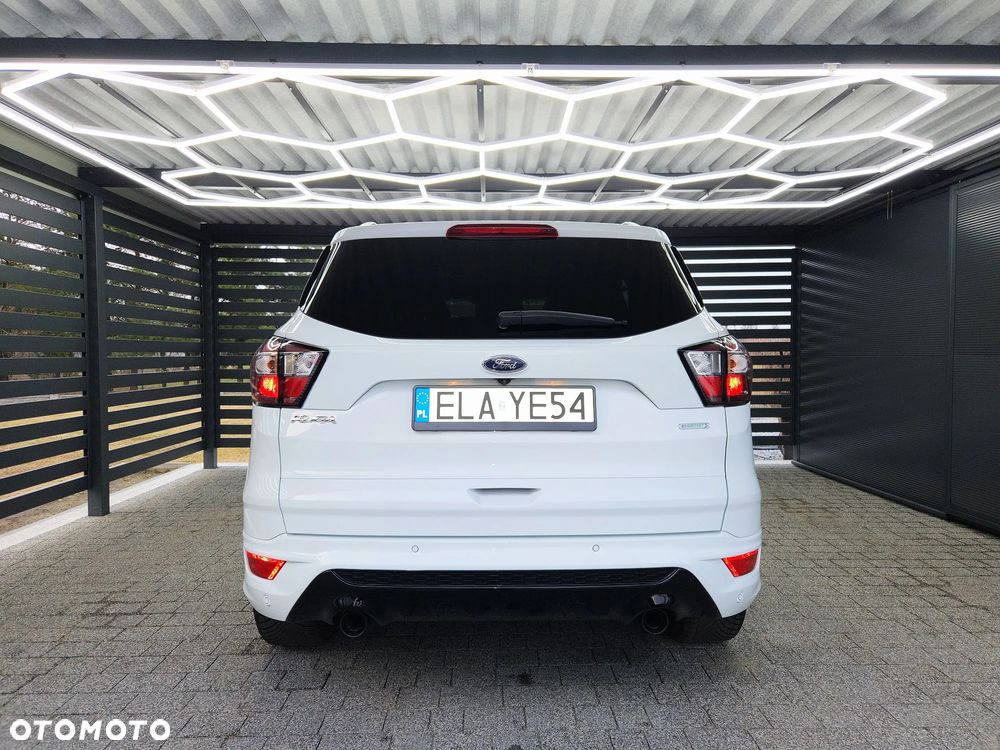 Ford Kuga - 10