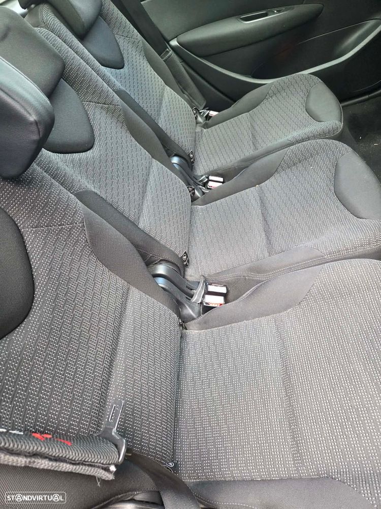 Peugeot 308 1.6 HDi Premium - 6
