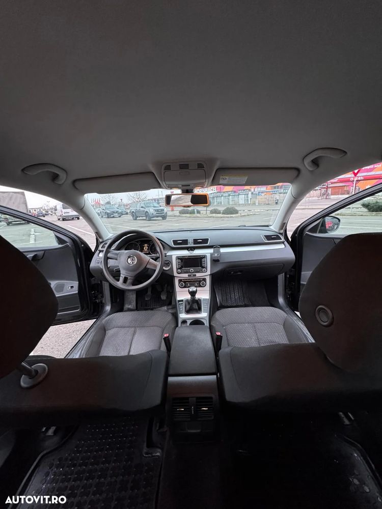 Volkswagen Passat 1.6 TDI BlueMotion Technology Trendline - 10