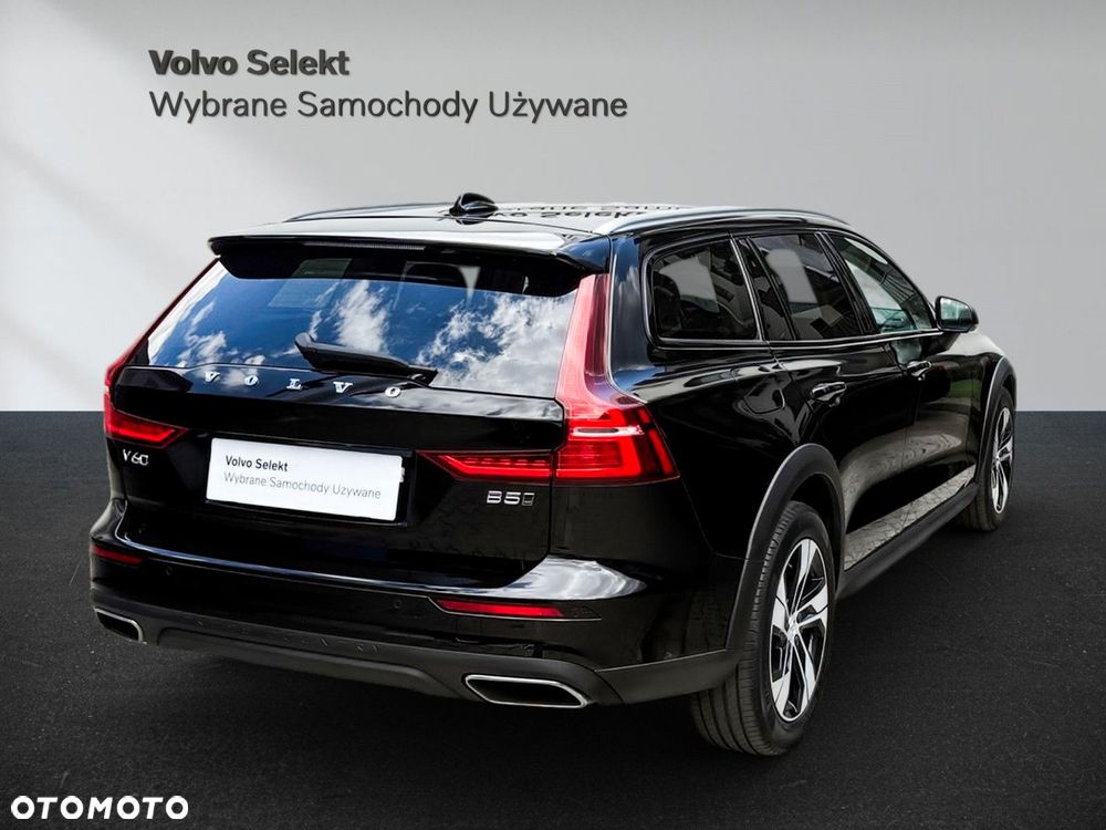 Volvo V60 Cross Country - 9