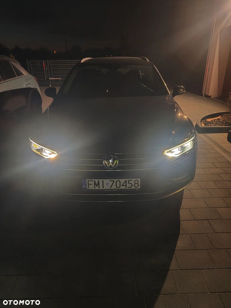 Volkswagen Passat 2.0 TSI OPF DSG Business - 1