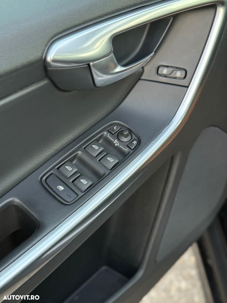 Volvo XC 60 D4 Geartronic Ocean Race - 17