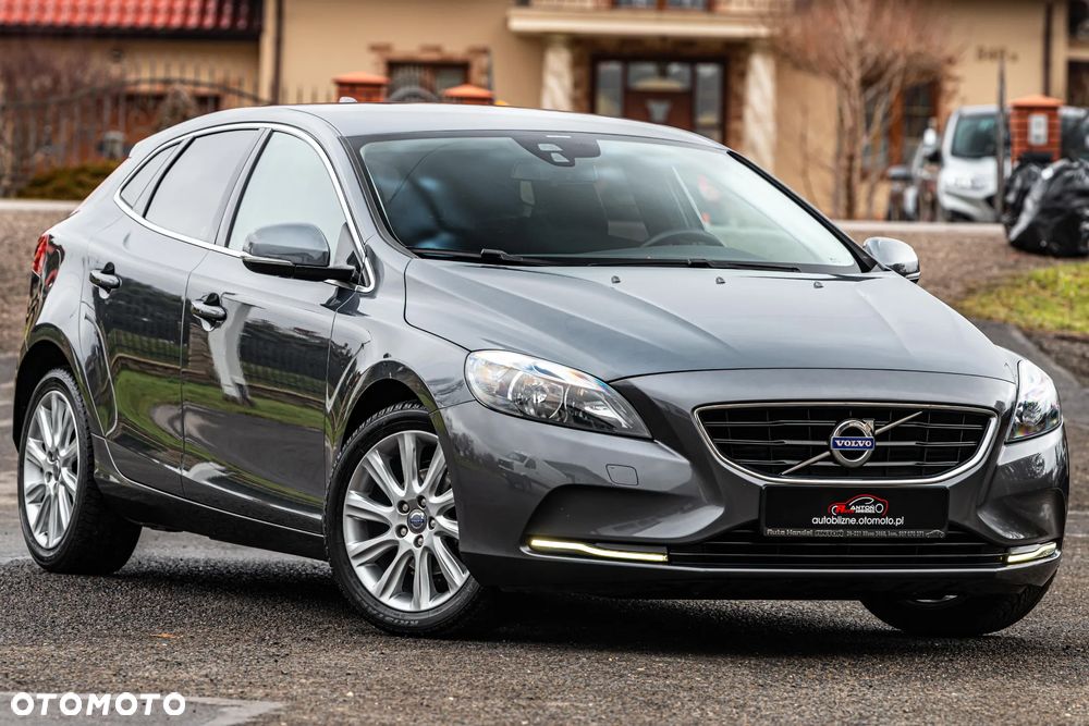 Volvo V40 D2 Momentum - 2