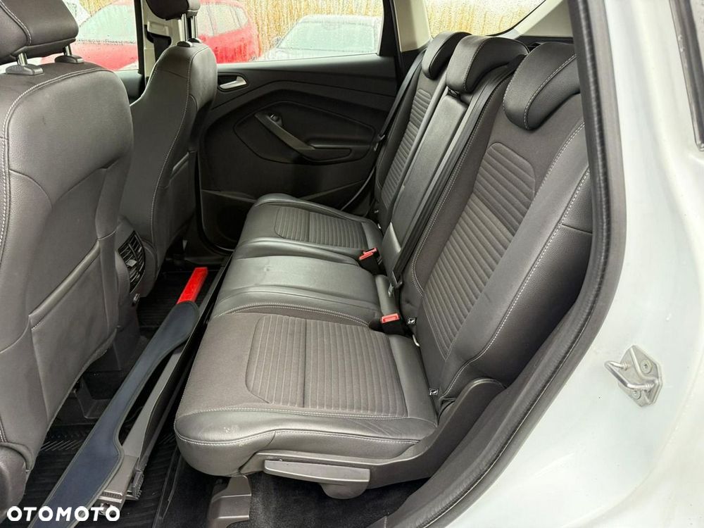 Ford Kuga - 29