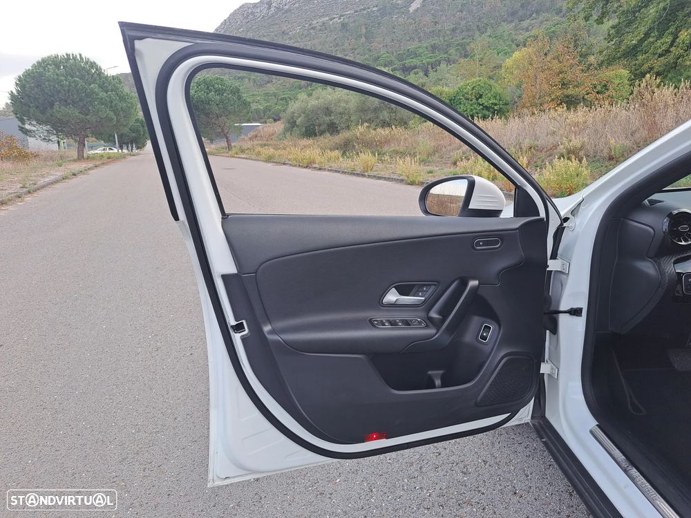 Mercedes-Benz A 250 e 8G-DCT - 11