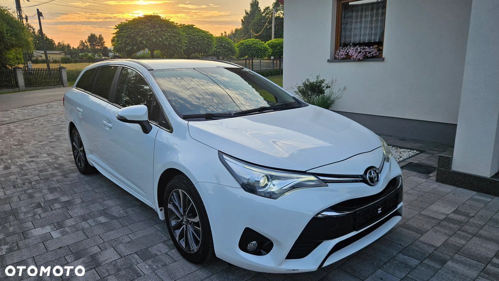 Toyota Avensis - 13