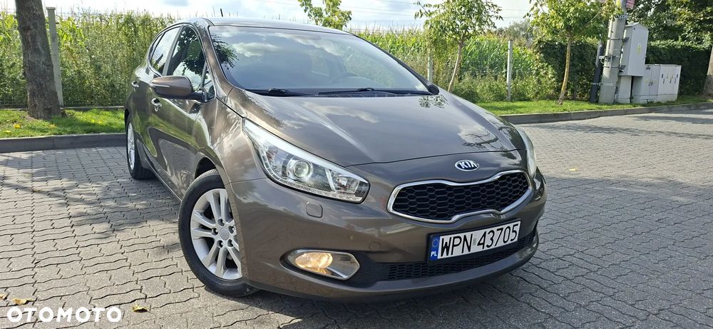 Kia Ceed 1.6 GDI L - 1