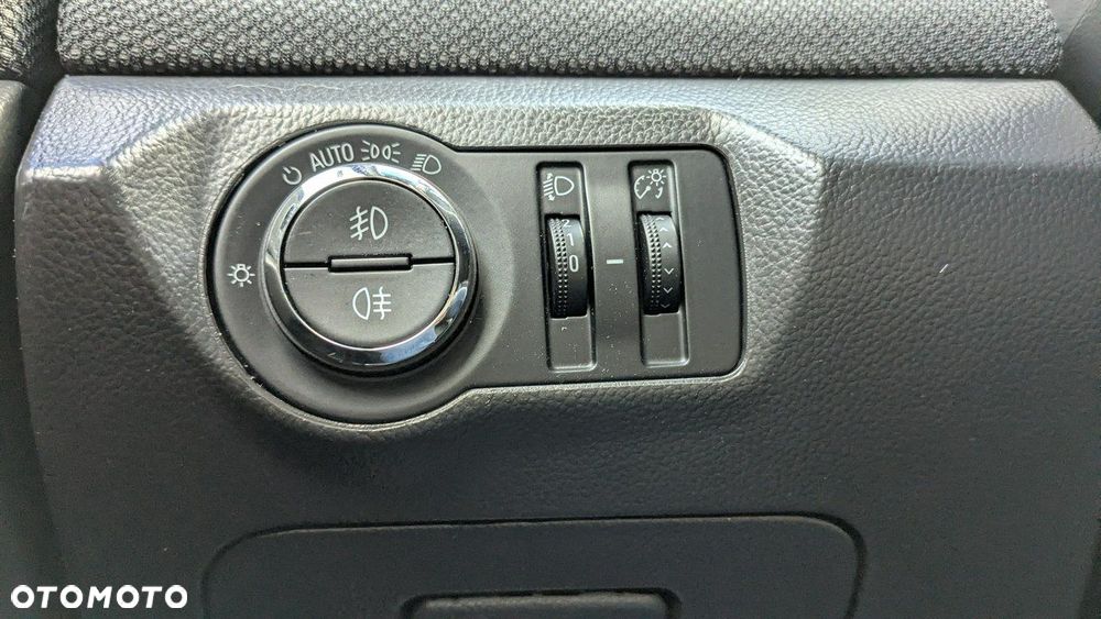 Chevrolet Cruze - 31