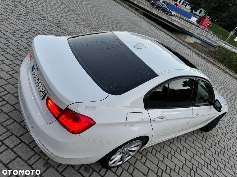 BMW Seria 3 328i Sport-Aut Modern Line - 21