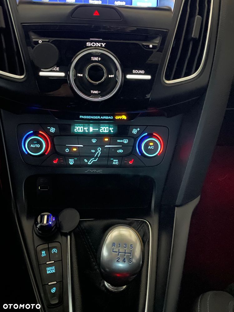 Ford Focus 2.3 EcoBoost RS - 24