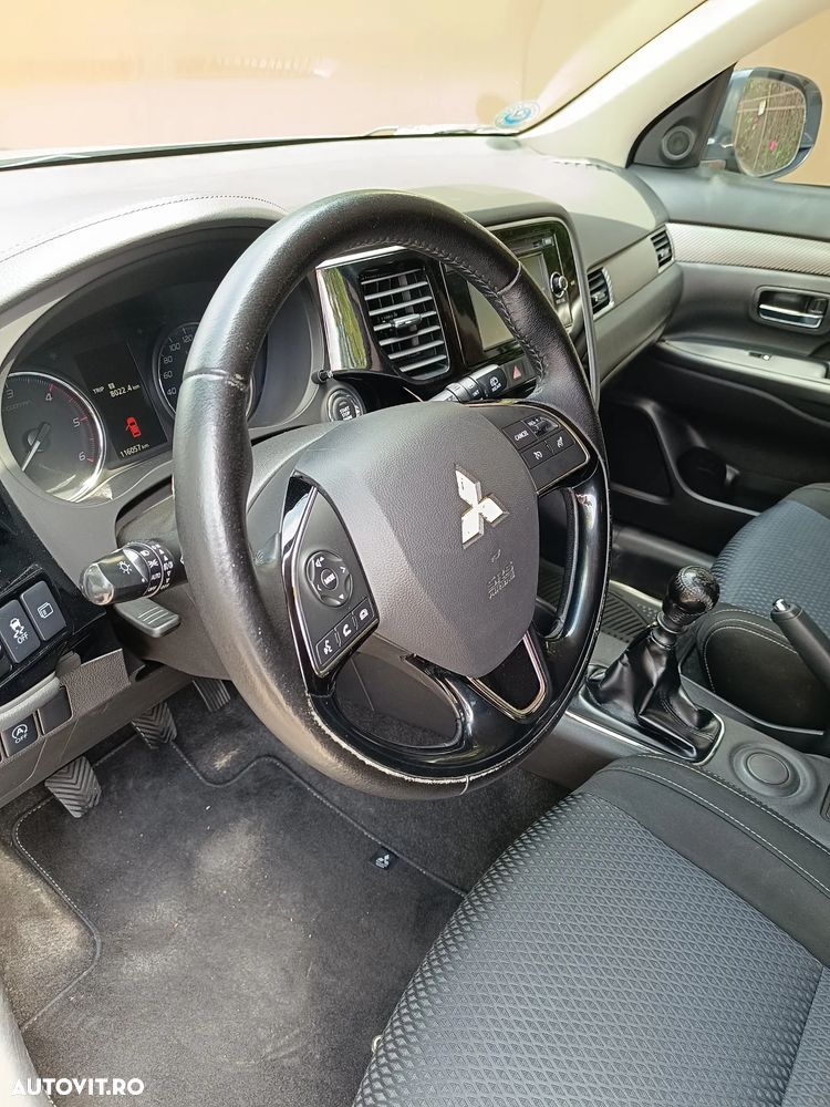 MITSUBISHI Outlander 2016 — imagine 15