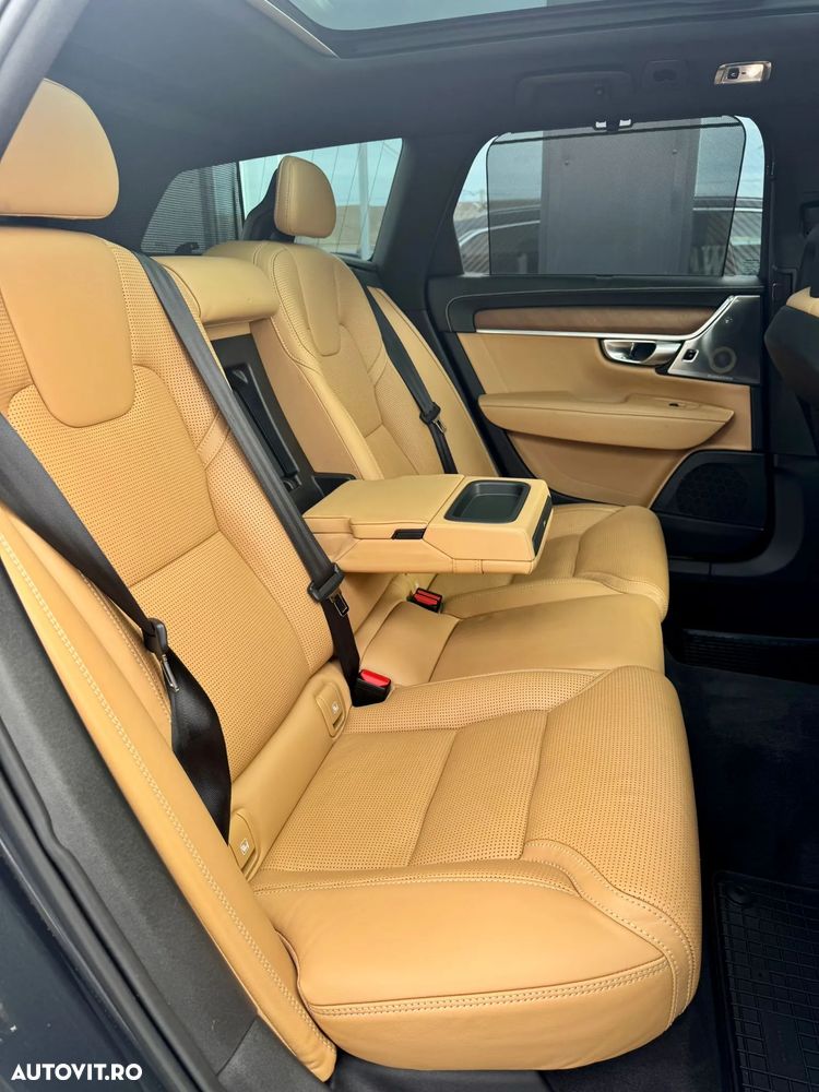 Volvo V90 D5 AWD Geartronic Momentum Pro - 23