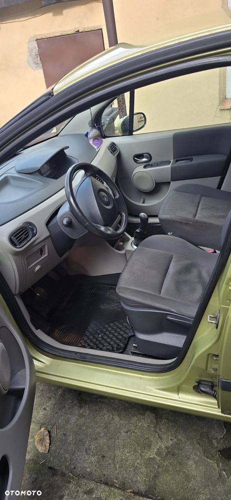 Renault Modus 1.6 16V Cite - 12