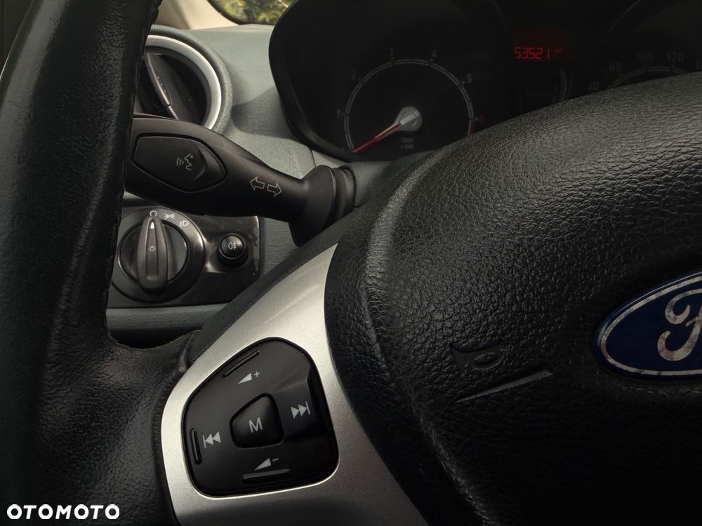 Ford Fiesta 1.25 Trend - 32