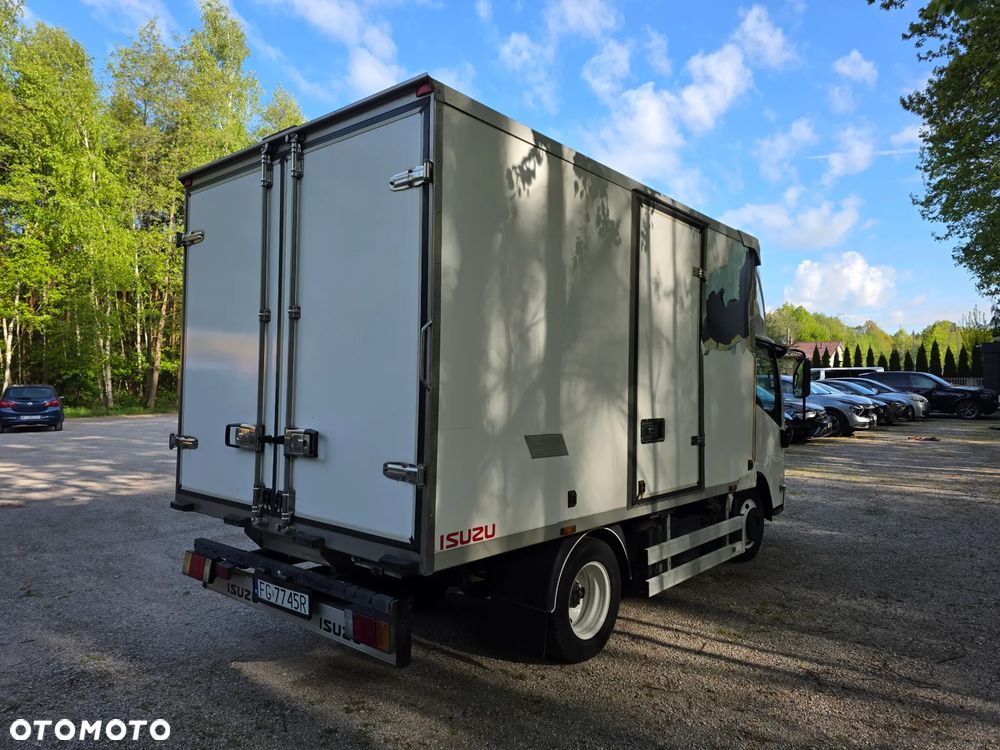 Isuzu N-L35 - 6