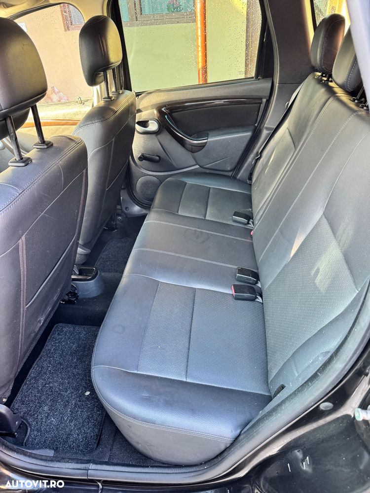 Dacia Duster 1.6 16V 4x2 - 7