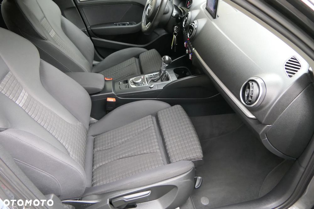 Audi A3 Sportback 1.4 TFSI S tronic Ambiente - 22
