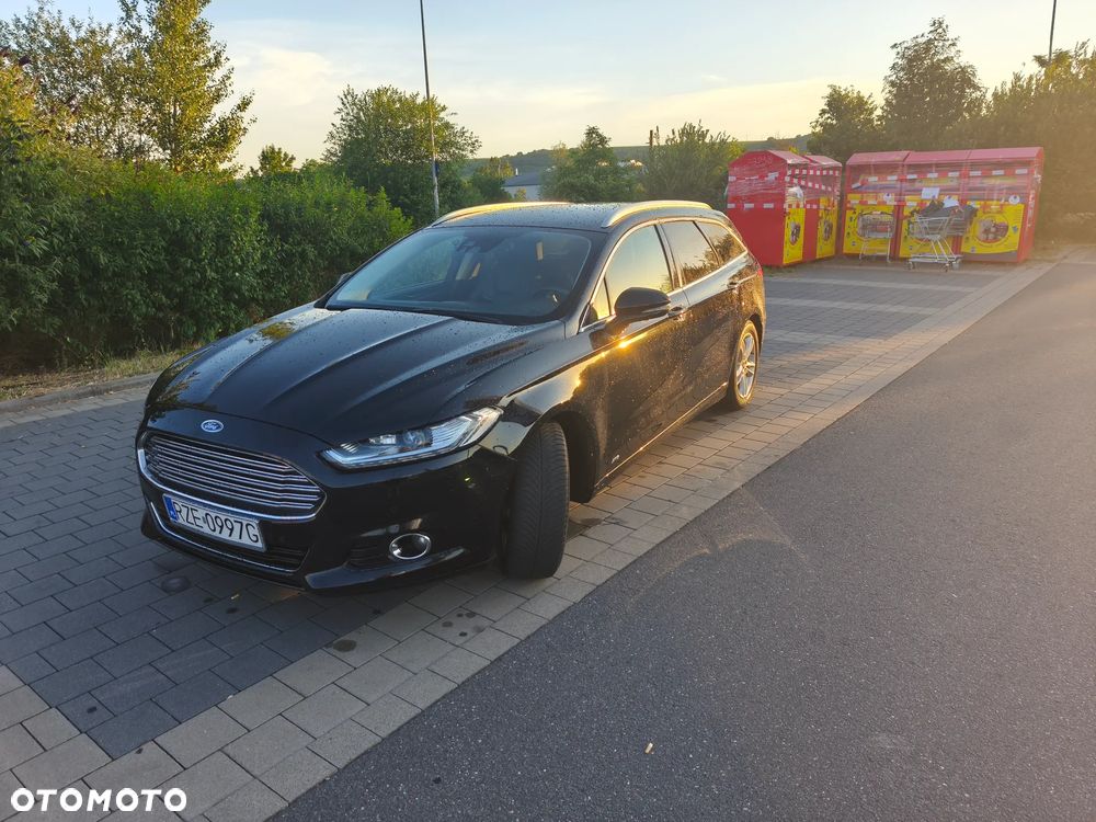 Ford Mondeo 2.0 TDCi STart-Stopp Titanium - 4