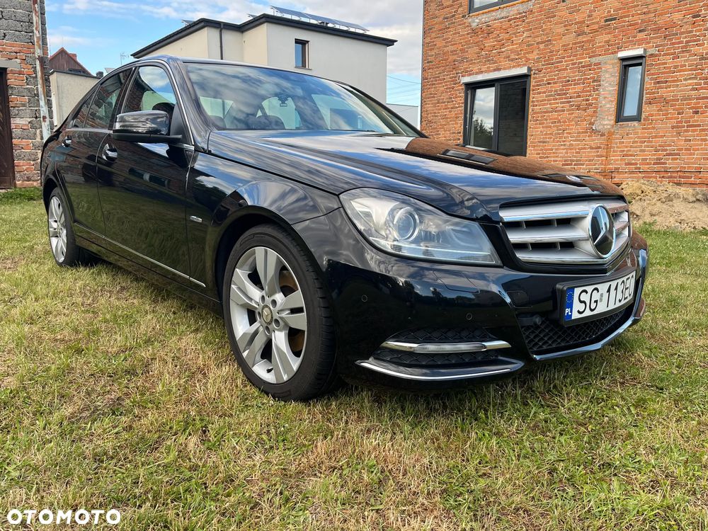 Mercedes-Benz Klasa C 250 CGI BlueEff Avantgarde - 5