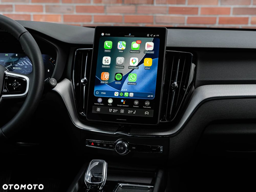 Volvo XC 60 B5 B AWD Plus Dark - 32