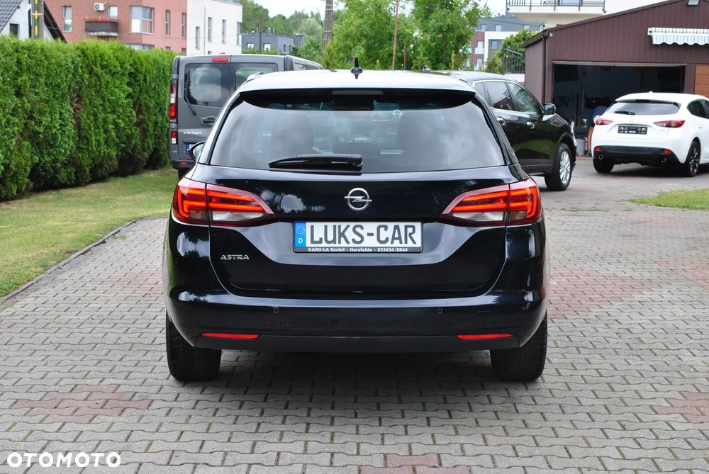 Opel Astra 1.4 Turbo Start/Stop Sports Tourer Innovation - 4