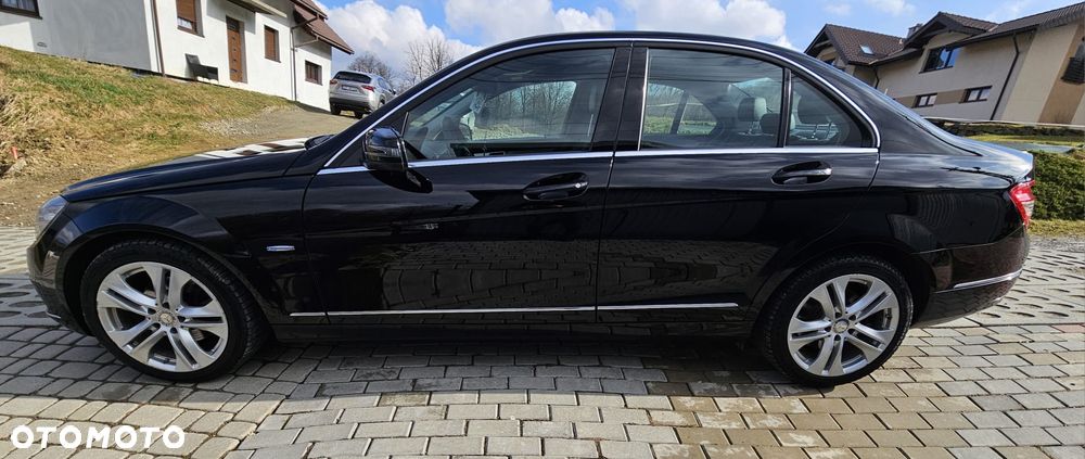 Mercedes-Benz Klasa C 250 CDI BlueEff Classic 4-Matic - 12