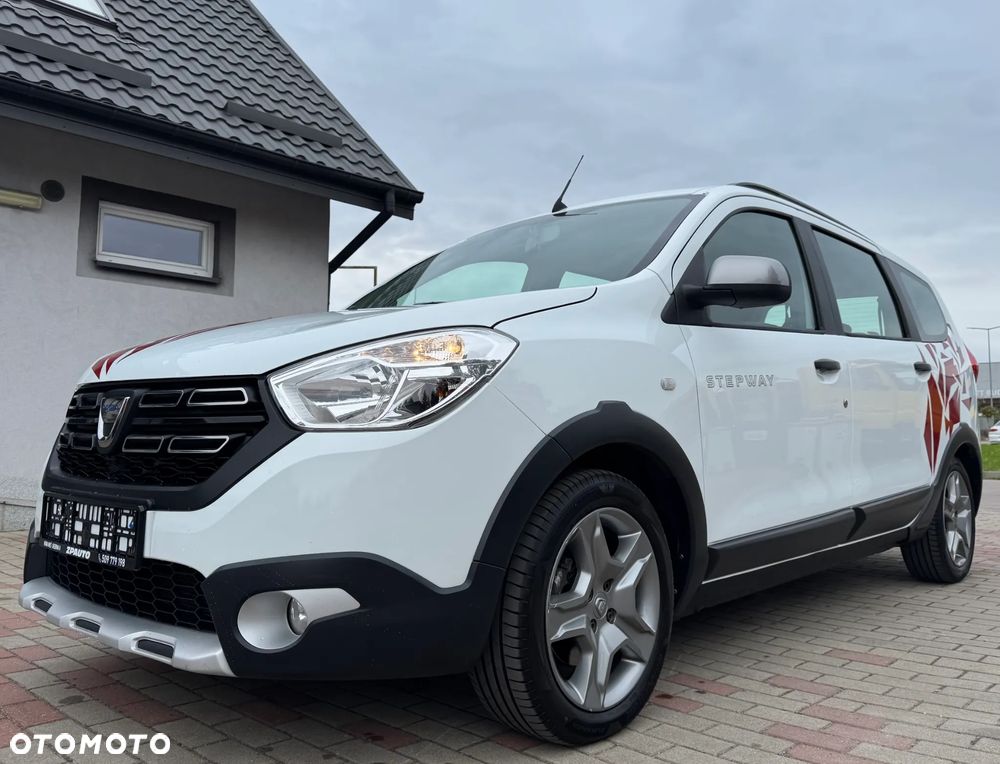Dacia Lodgy TCe 115 Stepway - 3