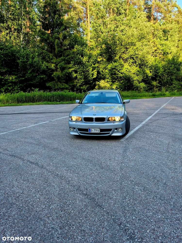 BMW Seria 7 740i - 4