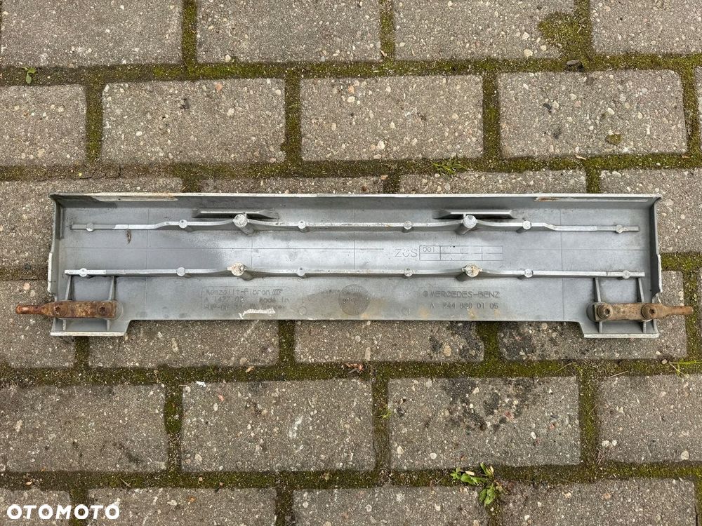 Stopień zderzaka środkowy Mercedes Axor Atego A9448800105 - 2