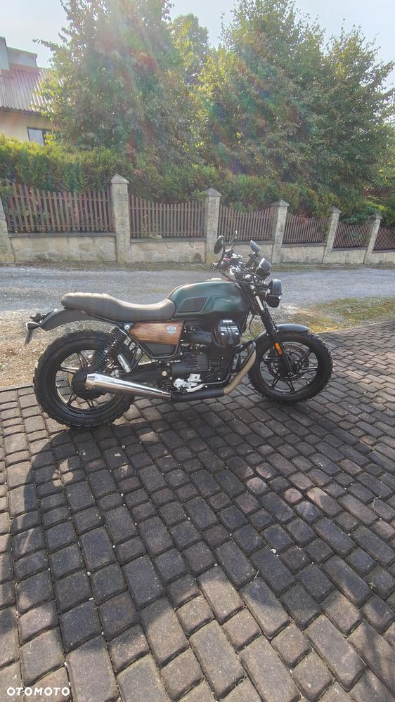 Moto Guzzi V7 - 6
