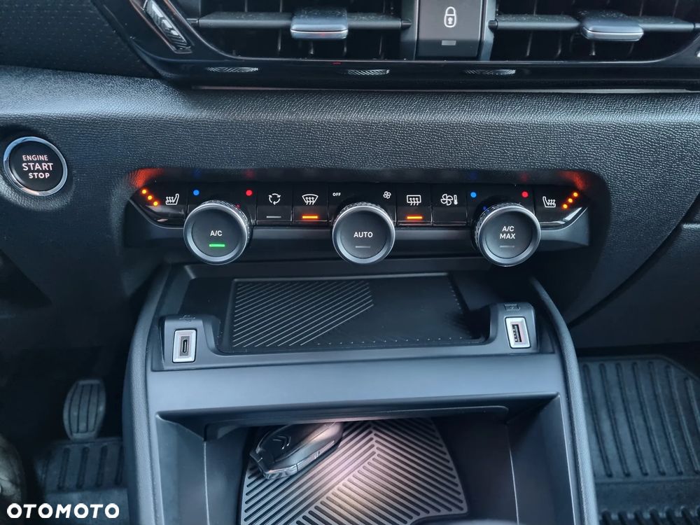 Citroën C4 PureTech 130 Stop&Start SHINE - 17