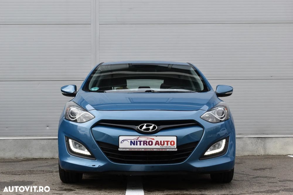 Hyundai i30 1.6 Automatik Style - 1