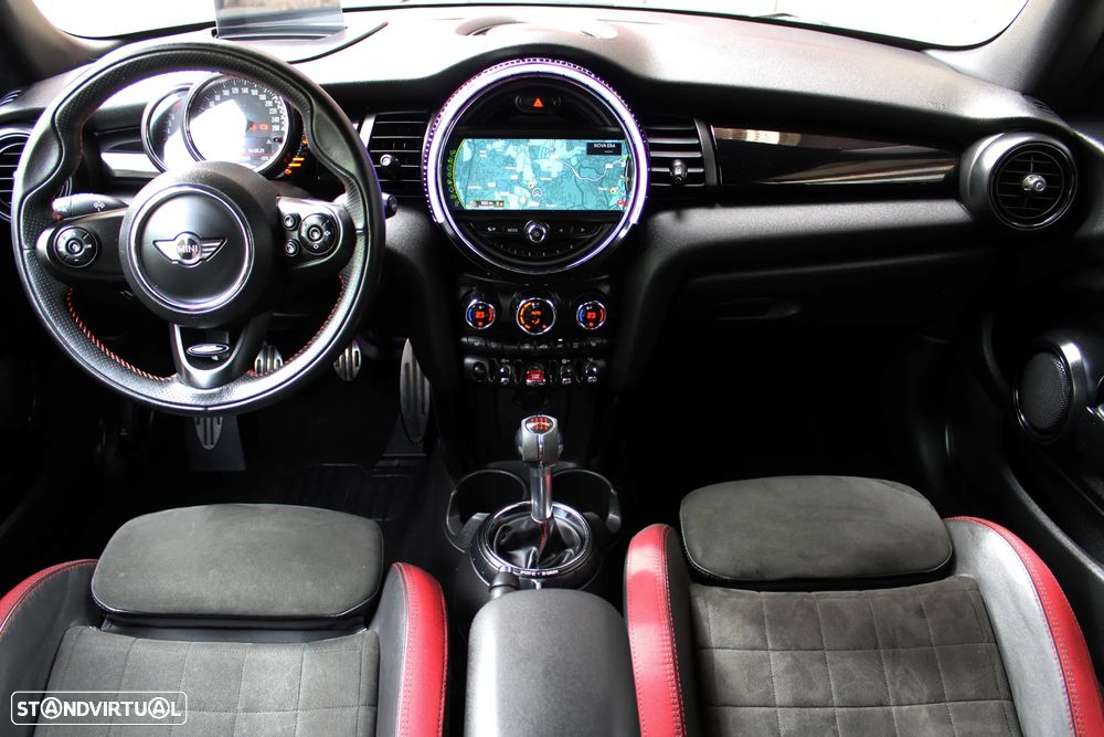 MINI 3 Portas John Cooper Works - 17