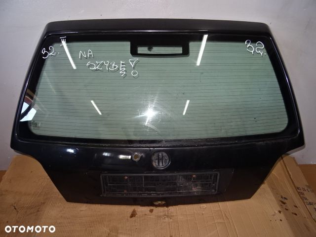 SZYBA KLAPY TYŁ TYLNA BAGAŻNIKA VW GOLF III HB 5D LAK:LC9Z NR32 - 1