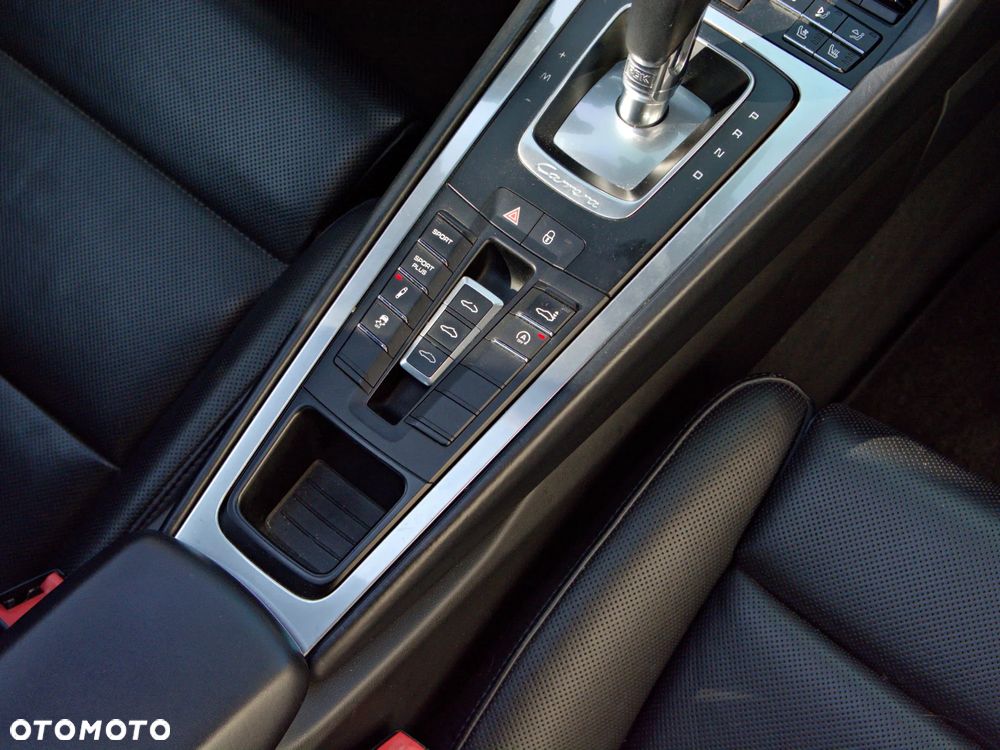 Porsche 911 Carrera S PDK - 12