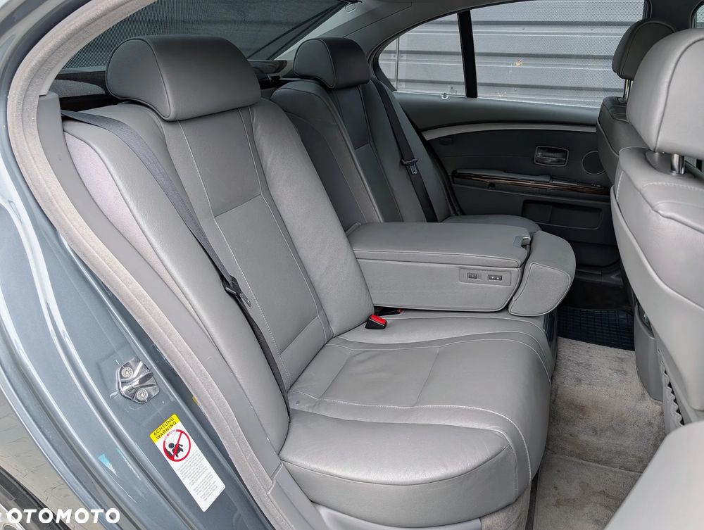 BMW Seria 7 - 17