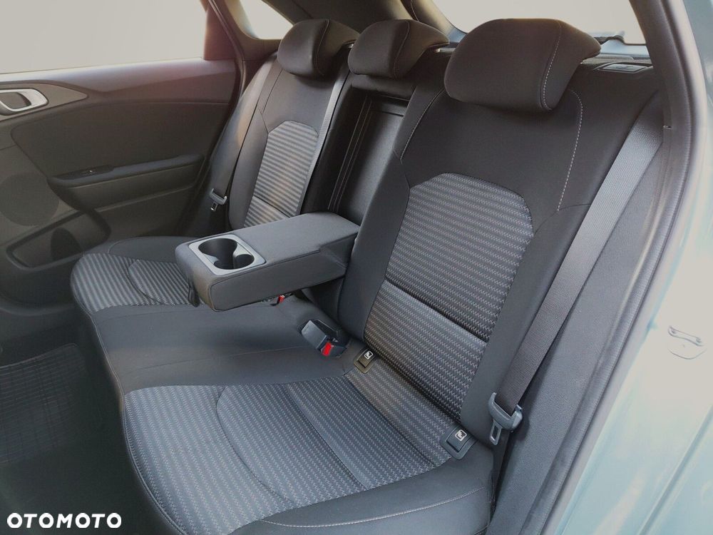 Kia Ceed 1.5 T-GDI M - 13