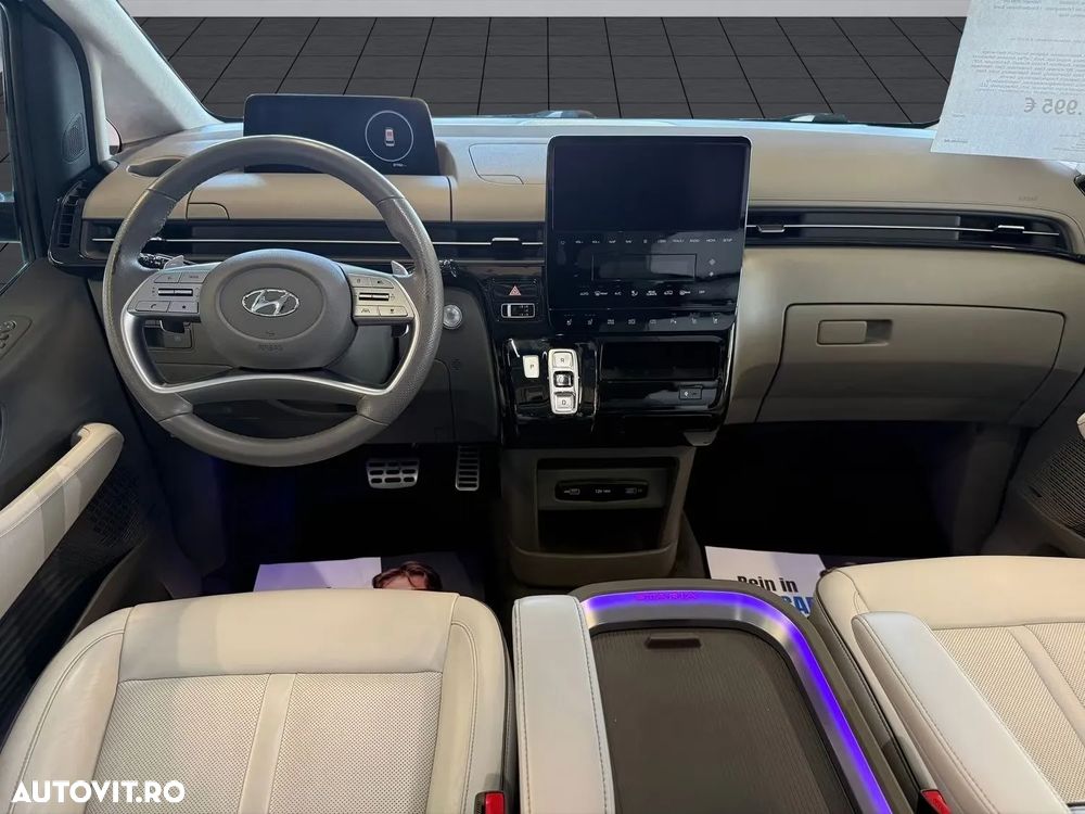 Hyundai Staria 2.2 CRDi Allrad Signature - 8