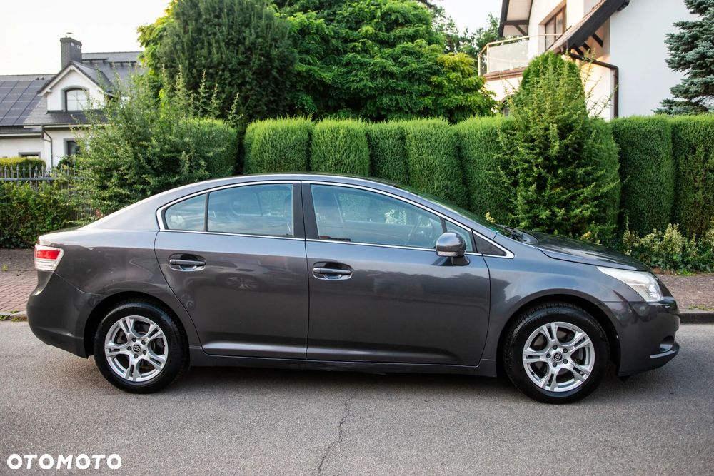 Toyota Avensis Touring Sports 1.8 Comfort - 4