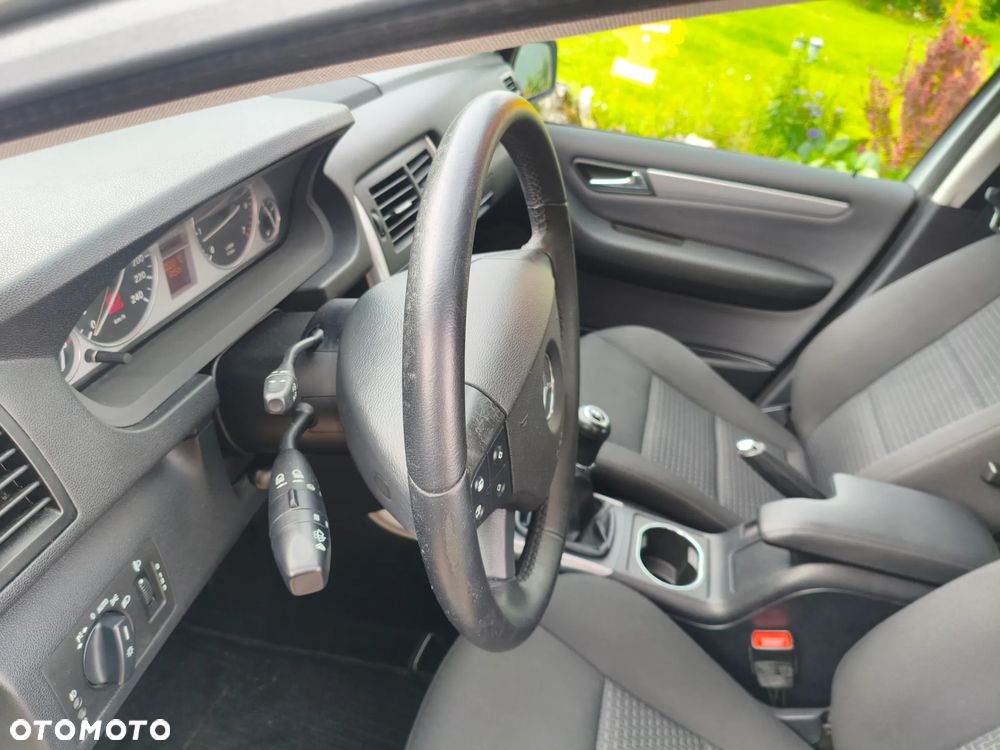 Mercedes-Benz Klasa B 170 BlueEFFICIENCY - 9
