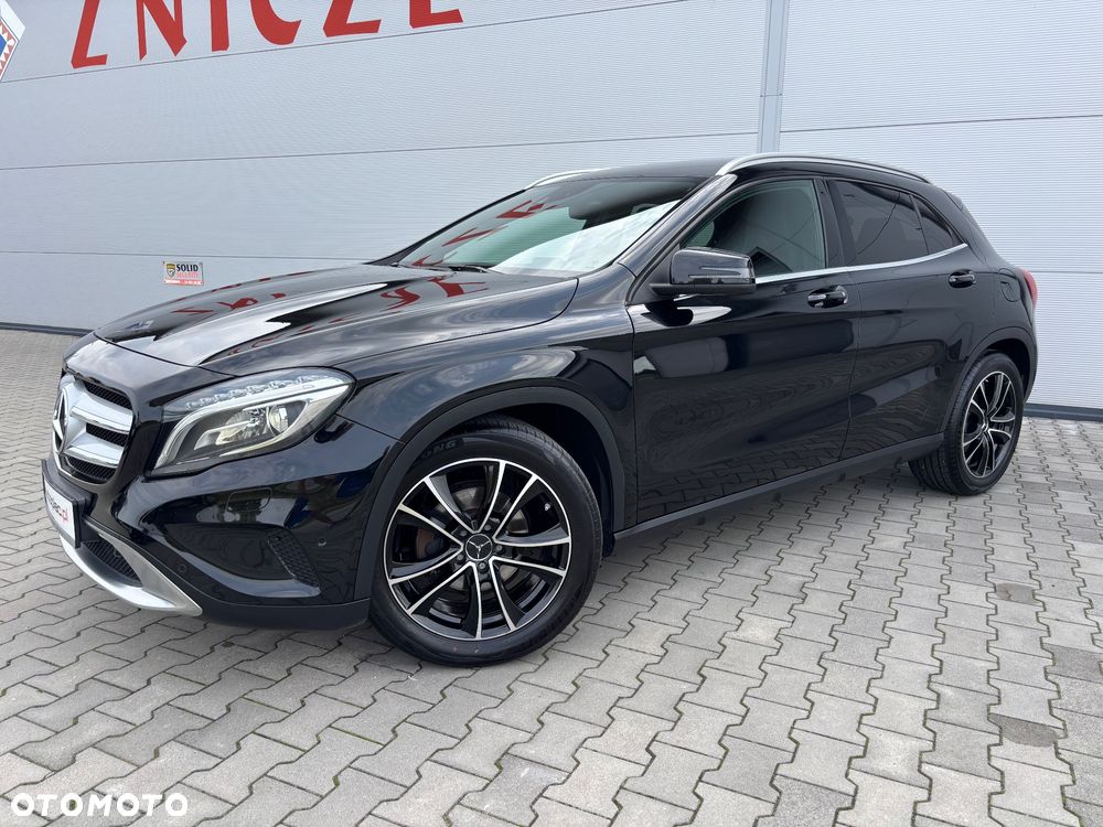 Mercedes-Benz GLA 200 Urban - 2
