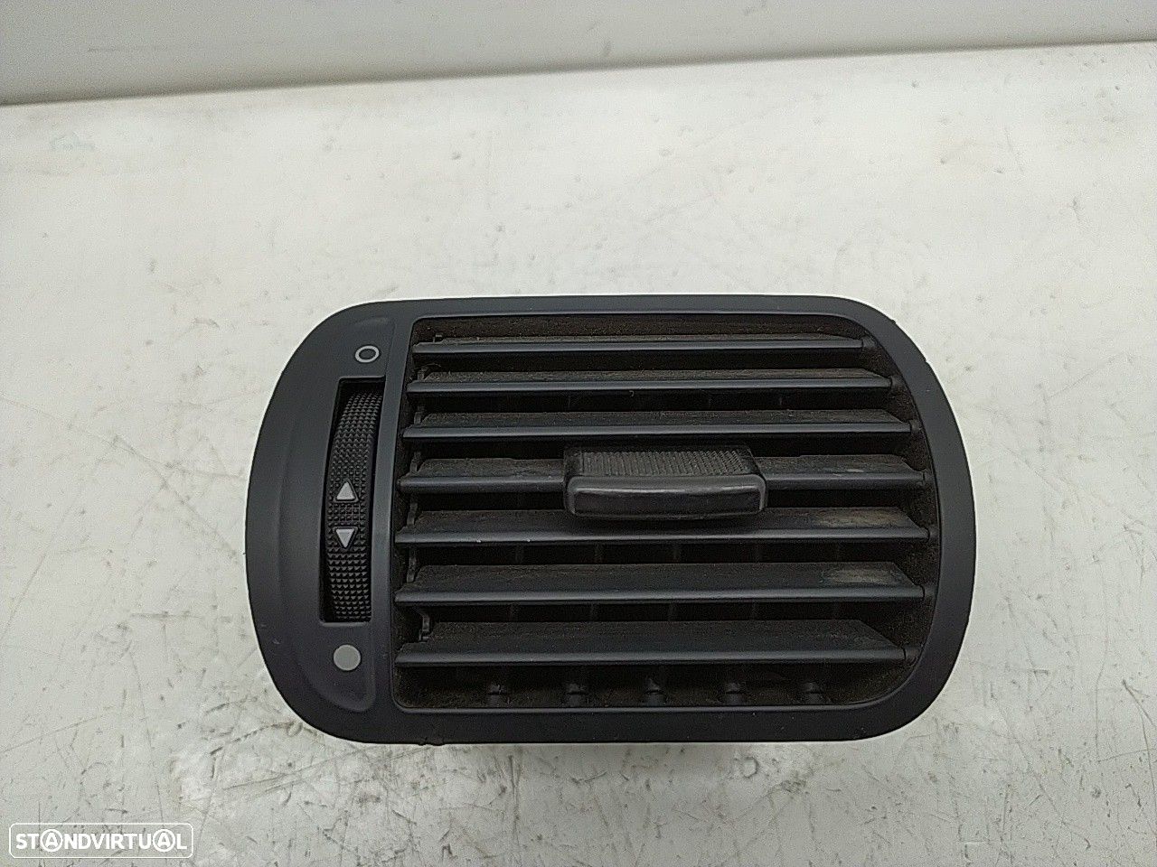 Saida Ar Esquerdo / Difusor Audi A3 (8L1) - 1