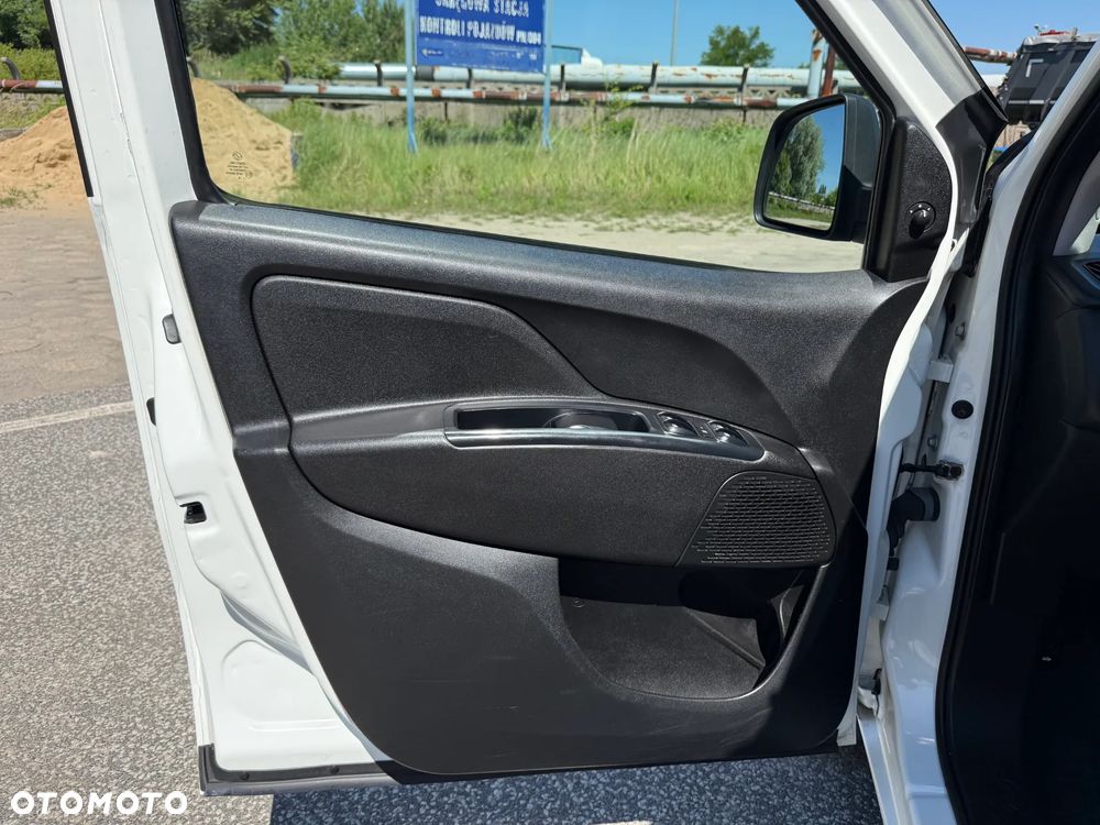 Fiat Doblo 1.4 16V Active - 19