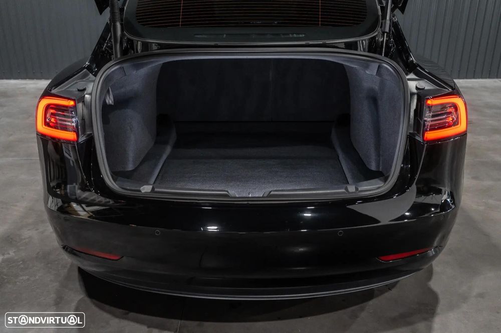 Tesla Model 3 Long-Range Dual Motor AWD - 46