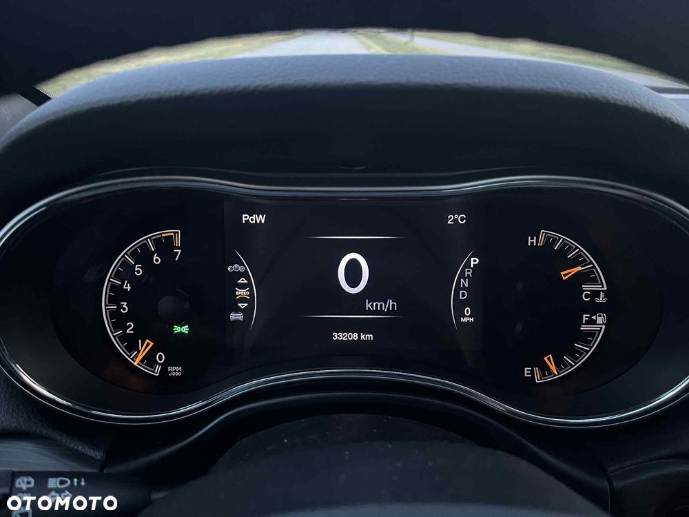 Jeep Grand Cherokee - 15