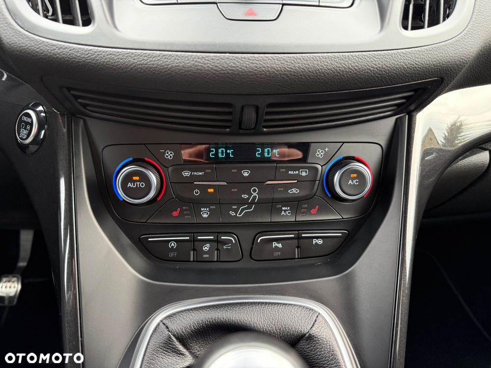Ford Kuga 1.5 EcoBoost 2x4 ST-Line - 29