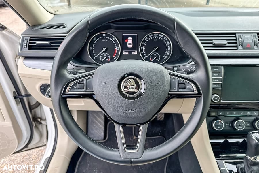 Skoda Superb 2.0 TDI DSG Style - 9