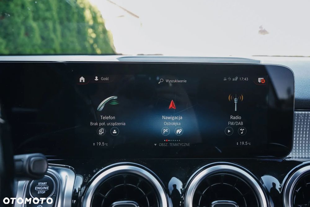 Mercedes-Benz GLB 200 d 8G-DCT Progressive - 24