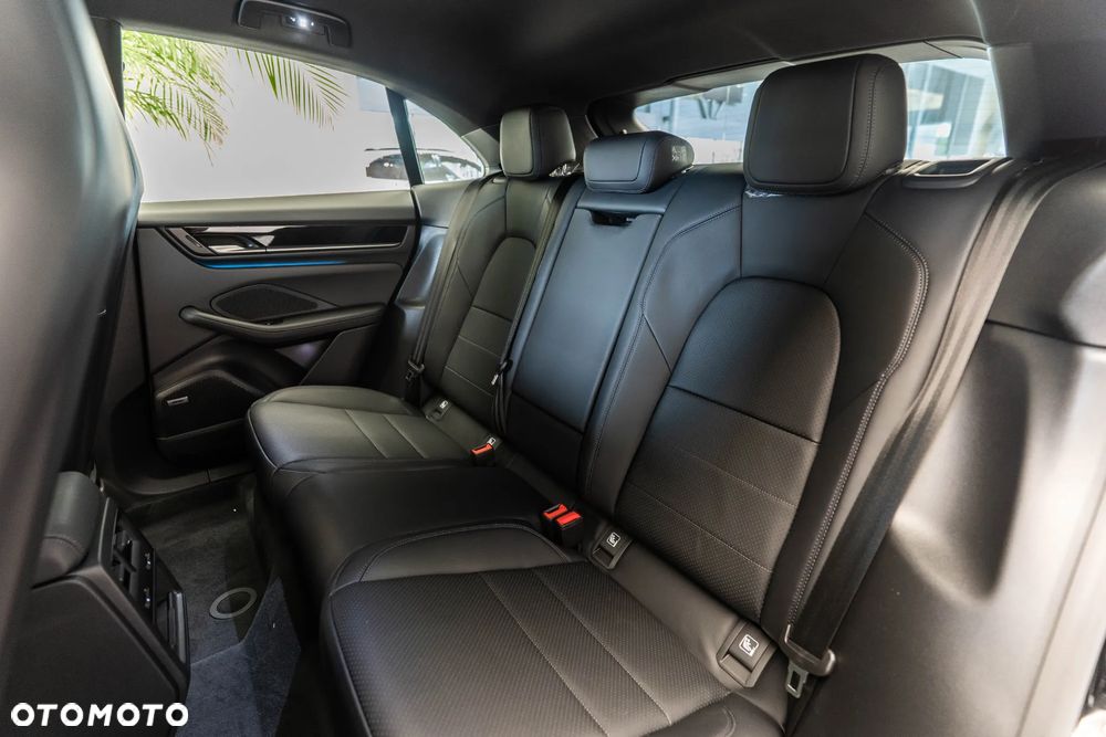 Porsche Macan - 13
